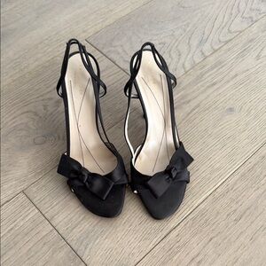 Elegant Brown Bow Heels